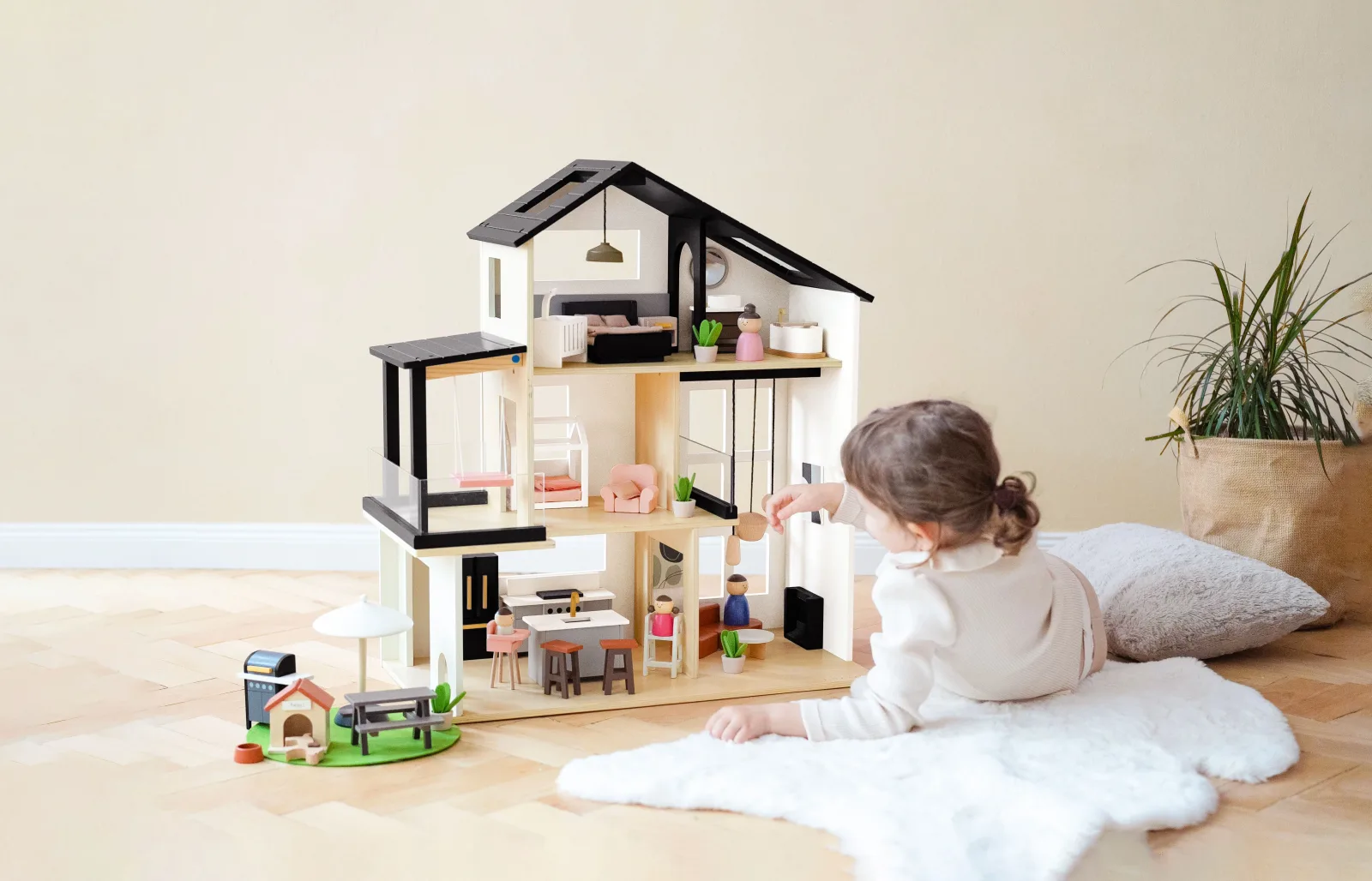 Wooden Toys and Imaginative Playsets
